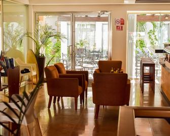 Ambiance Suites - Cancún - Lobby