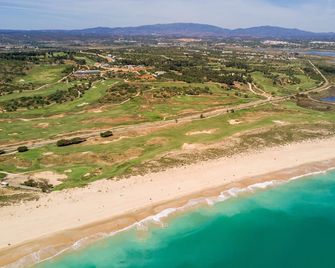 Palmares Beach House Hotel - Adults Friendly - Lagos - Playa
