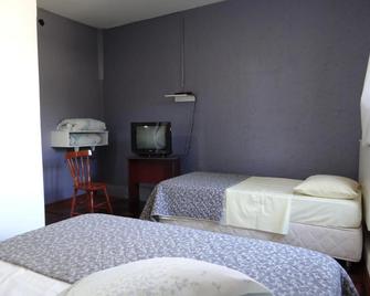 Roma Hotel - Porto Alegre - Bedroom