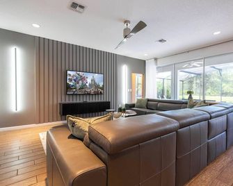 Luxury Lakeview Home Private Pool 2687 - Kissimmee - Living room
