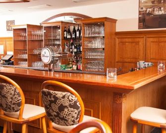 Hotel-Restaurant Kaemper Superior - Bad Zwischenahn - Bar