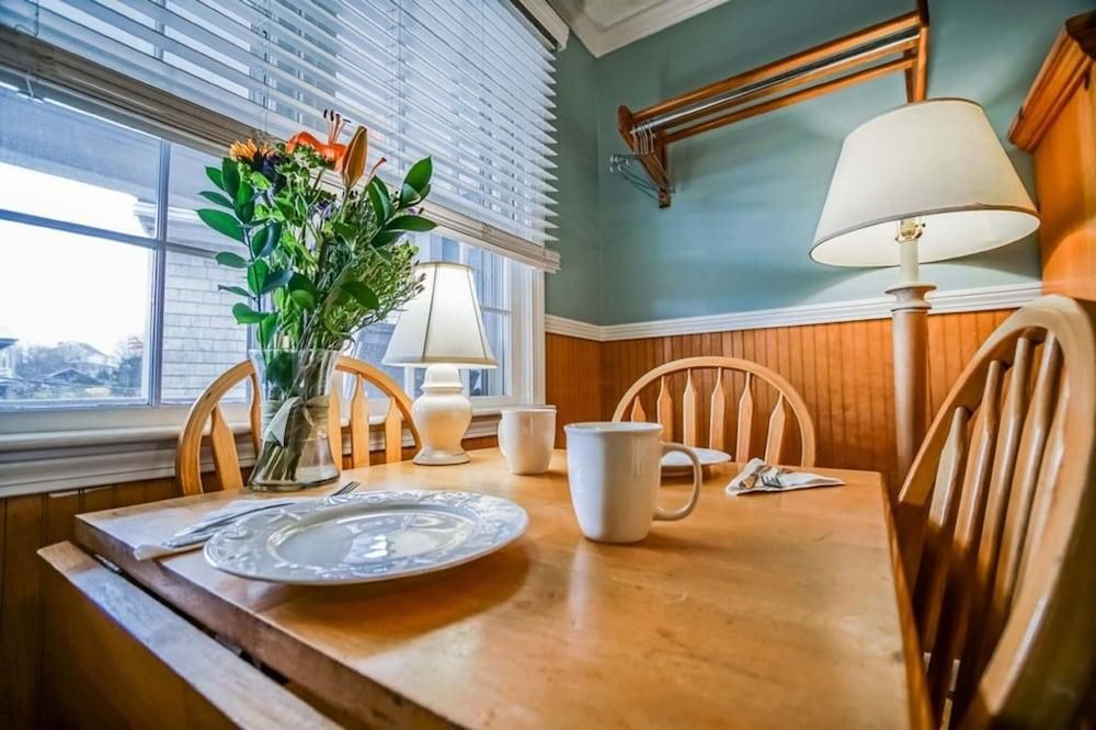 Island Manor Resort By Vrhost - Block Island - Comedor