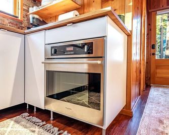 A-frame Escape Unique Stay W Comfort & Style - Shaver Lake