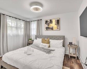 Comforting Retreat Near Woodfield Mall by RedAwning - Rolling Meadows - Sypialnia