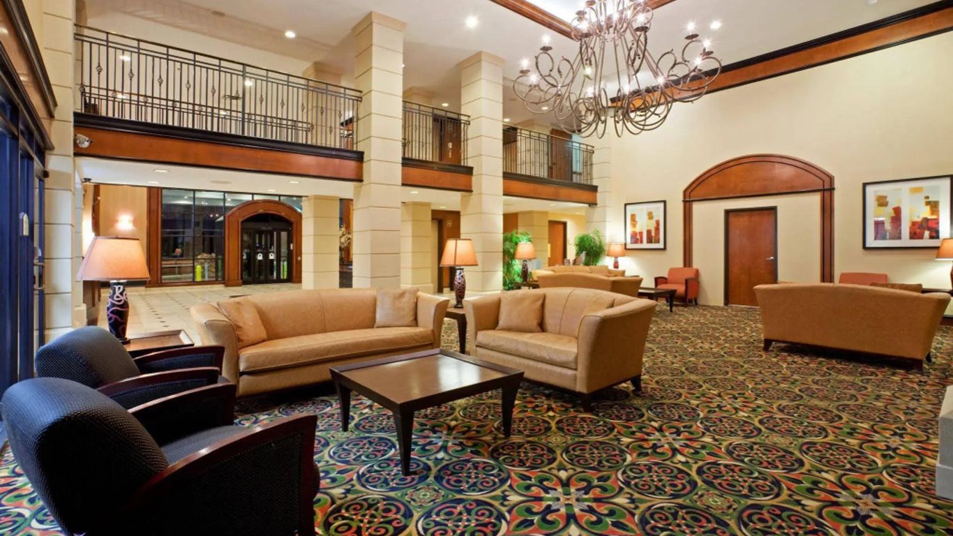 Holiday Inn Express & Suites Irving DFW Airport North By IHG