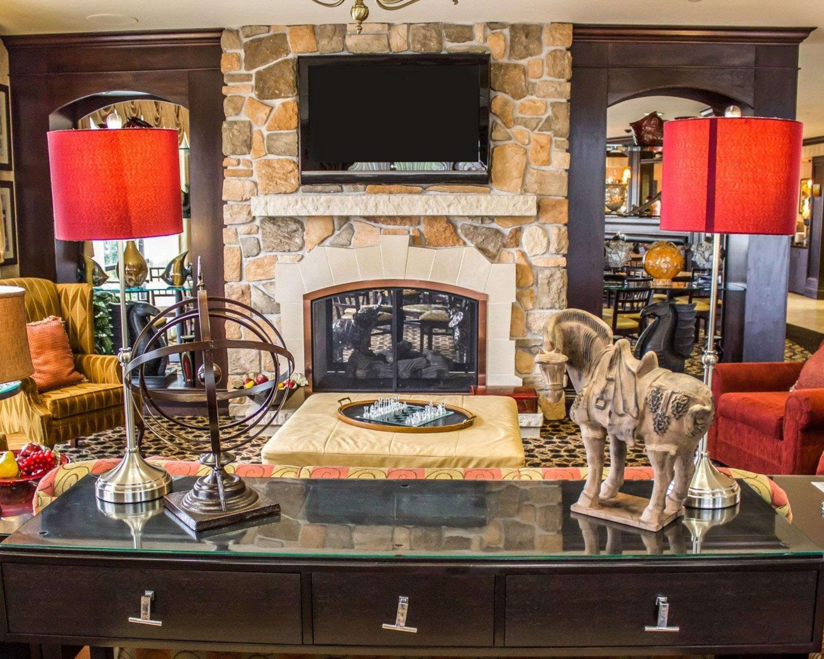 Comfort Suites 102 1 3 9 Edinboro Hotel Deals Reviews Kayak