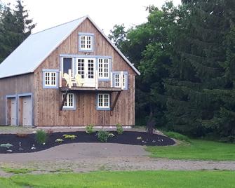 Rustic loft in St-Roch-des-Aulnaies Enr. 296282 - La Pocatière - Edificio