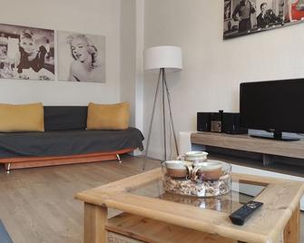 Gäste- und Ferienwohnung Gläser Zwickau - Zwickau - Pokój dzienny