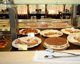 Ashanti Aparthotel Wellness&Spa - Bibione - Buffet
