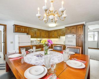 Secluded Ohio Amish Country Getaway with Fire Pit - Sugarcreek - Comedor