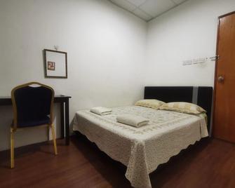 Navita Lodge - Tuaran - Bedroom