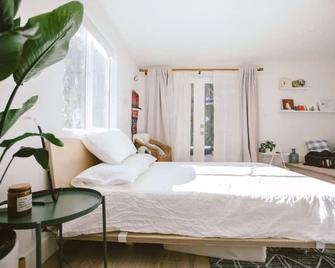 Private & Quiet Los Feliz Guest Suite With Views! - Los Angeles - Schlafzimmer
