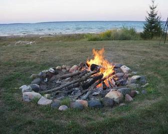 Lem's Paradise #2 on Lake Huron - Cheboygan