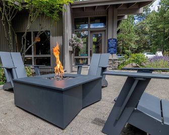 RR601B-1 Bedroom Mt Bachelor Condo-Hot tub - Bend - Patio