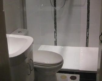 Kilkerran Guest House - Ayr - Bathroom