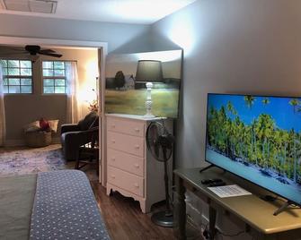 Charming Bungalow suite in Peaceful Sea Palms - Brunswick - Bedroom