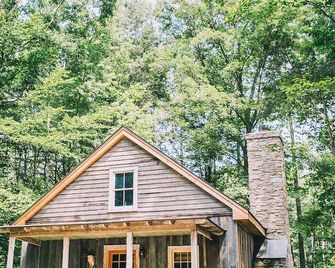 The Tobacco Barn - Stevenson Ridge - Spotsylvania - Edificio