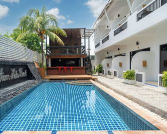 Jr Siam Hotel - Karon - Piscina