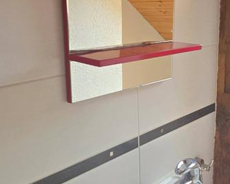 Cozy studio with Roof Terrace for 3 - Zürich - Zimmerausstattung