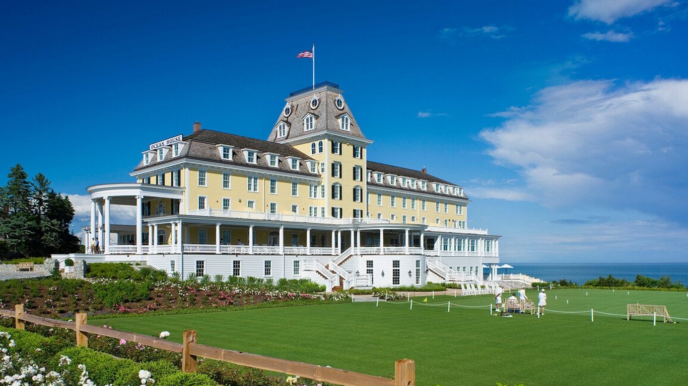 더 오션 하우스