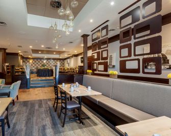 Best Western Plus Toronto Airport Hotel - Mississauga - Restoran