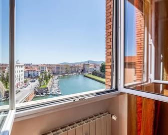 Surf Sound B Flat by Pleiades Home - Livourne - Balcon