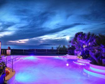 Hotel Il Gabbiano Beach - Terme Vigliatore - Zwembad