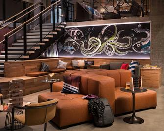 Moxy Dublin Docklands - Dublin - Salon