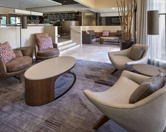 Courtyard by Marriott Rye - Rye - Lounge