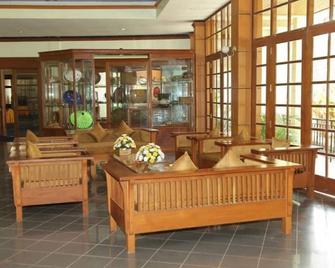 Pathein Hotel - Pathein - Lobby