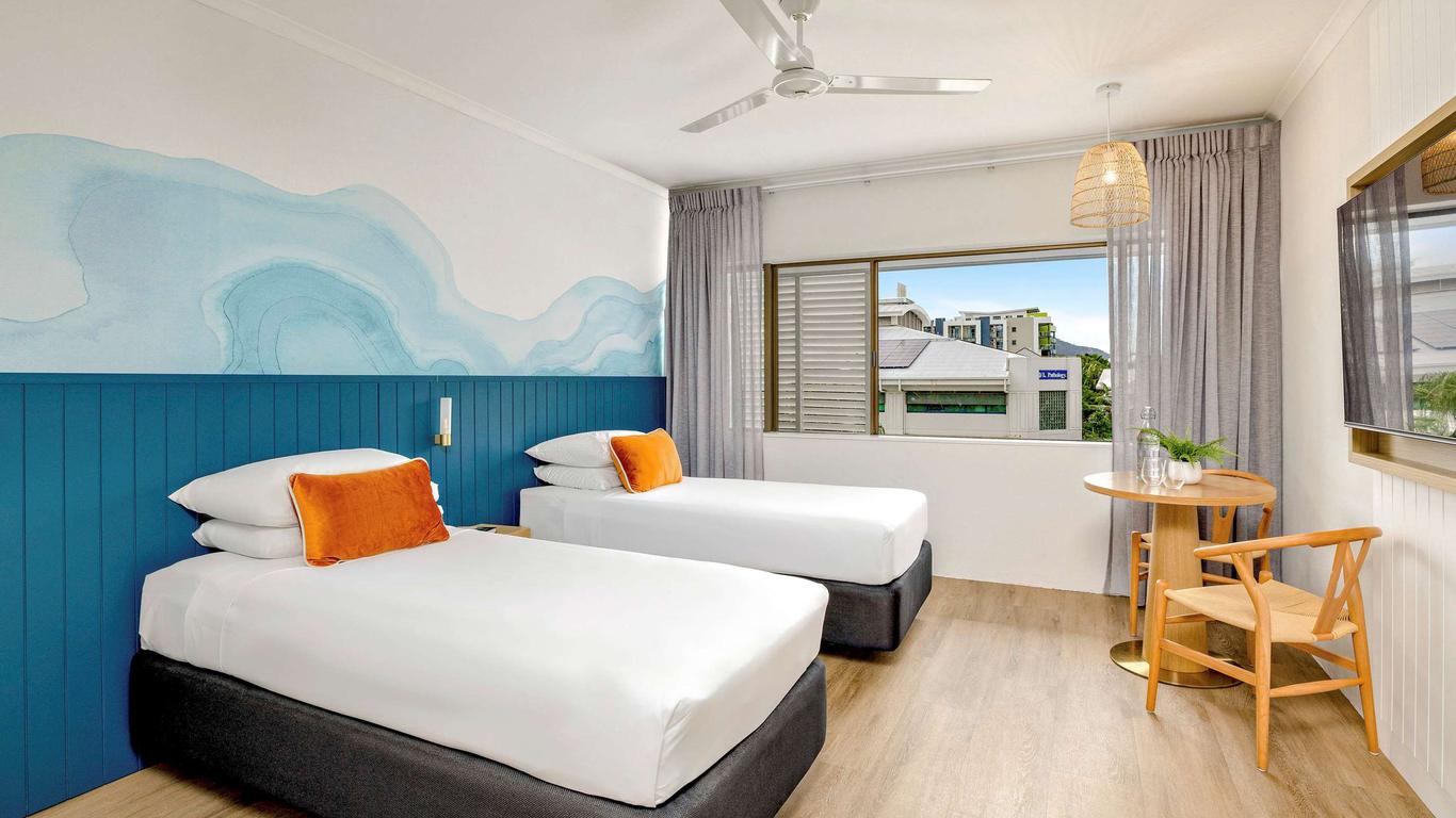 Mercure Cairns