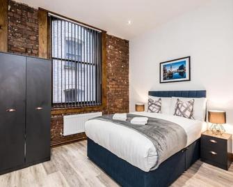 27 Stanley Street Aparthotel By Ustay - Liverpool - Bedroom