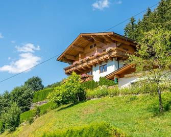 Cozy Apartment in Salzburg With Mountain View - Wald Im Pinzgau - Bucătărie