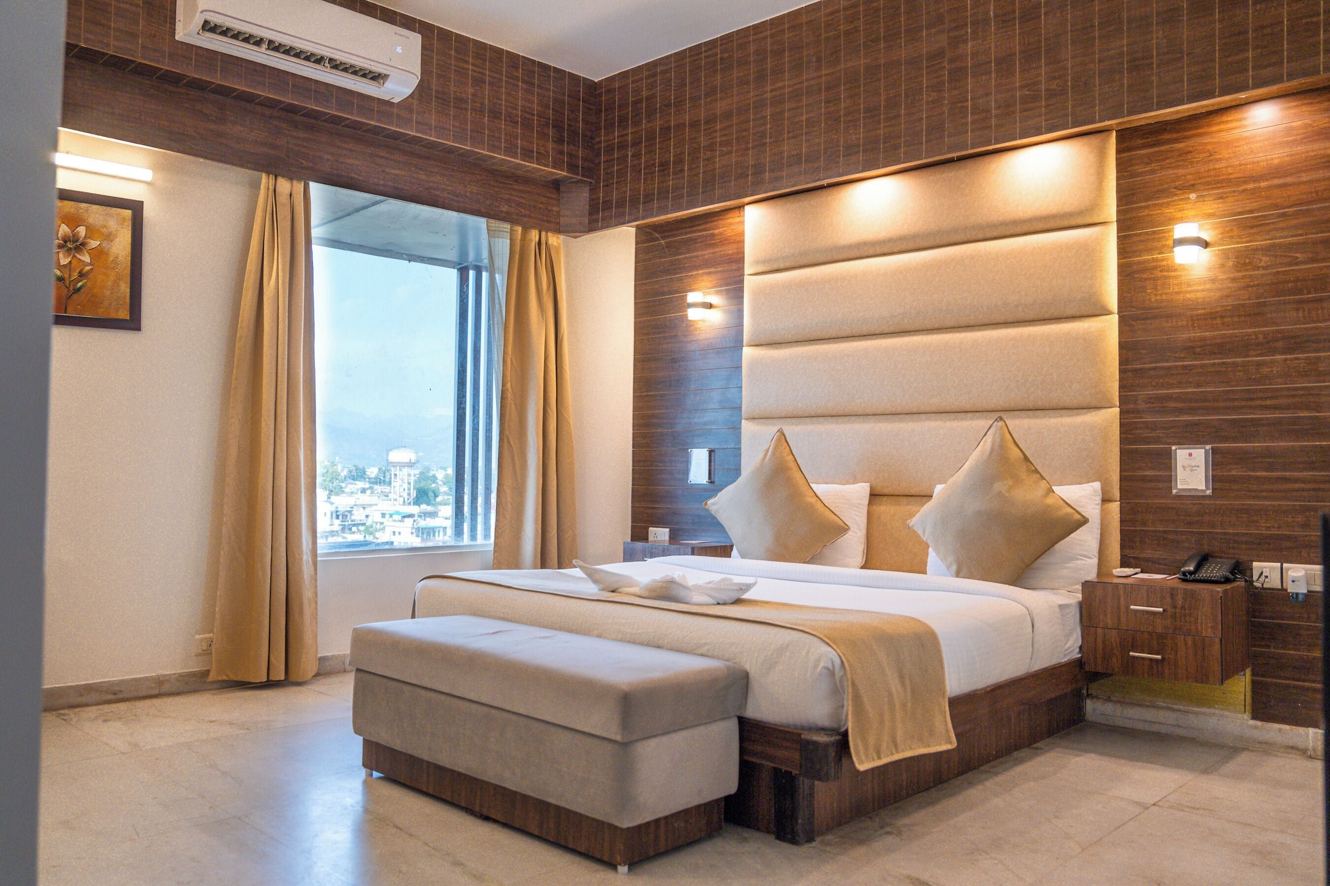 The Solitaire Hotel Dehdradun - דהרדון