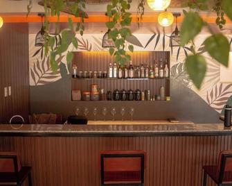 Wanderlust Bed And Breakfast Puerto Princesa - 普林塞薩港市 - 酒吧