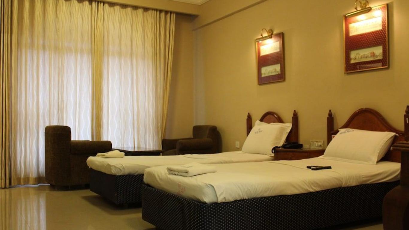 Hotel Pooja International
