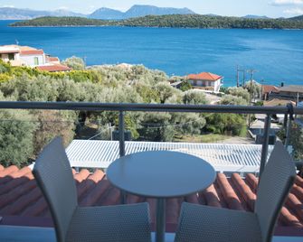 Oasis Hotel - Lefkáda - Balcón