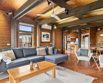 Ridge View - Aireys Inlet - Living room