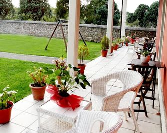 Hotel Casa de Indianos Don Tomás - Nueva - Patio