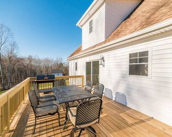 Sleeps 20 | Family-Friendly | Near Dt Lyh & Lu - Madison Heights - Balkon