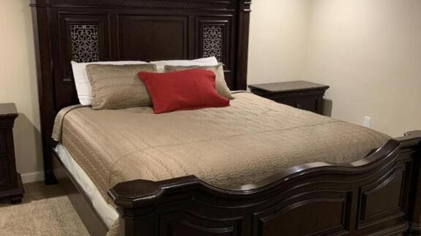 Blue Bay Inn & Suites