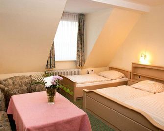 Hotel Gremersdorf - Zum Grünen Jäger - Gremersdorf - Slaapkamer