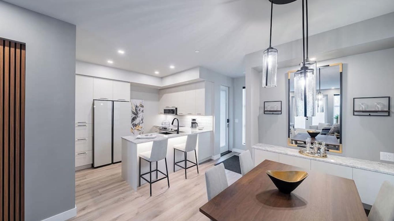 Sunrise Ridge Waterfront Resort