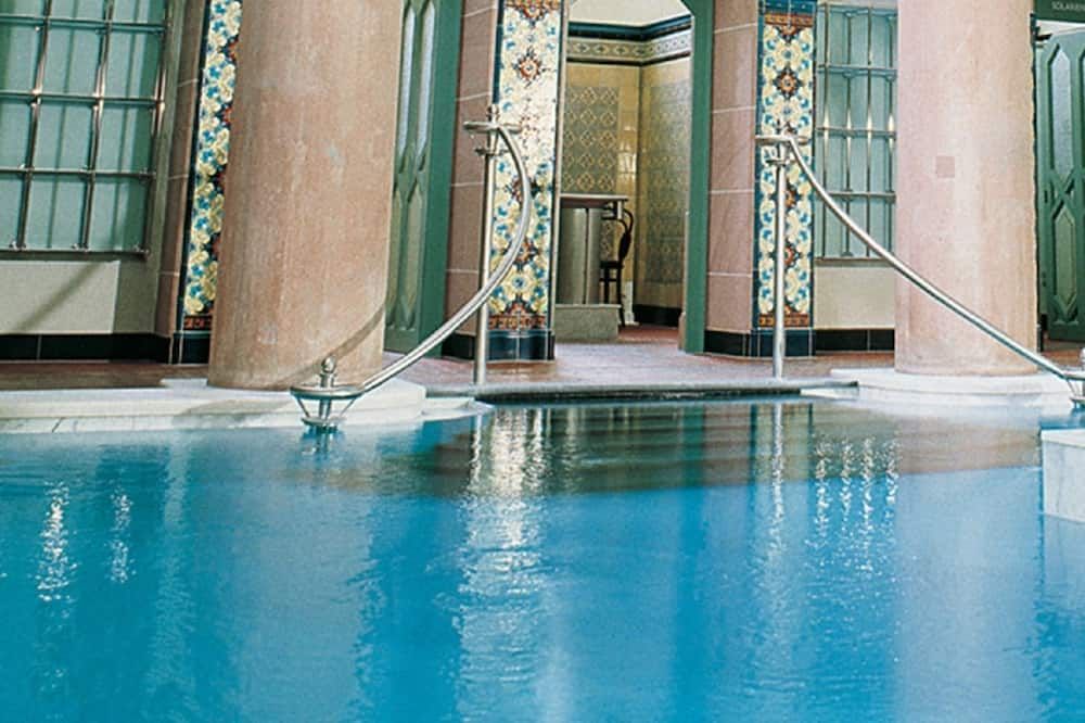 Hotel Bergfrieden - Bad Wildbad - Pool