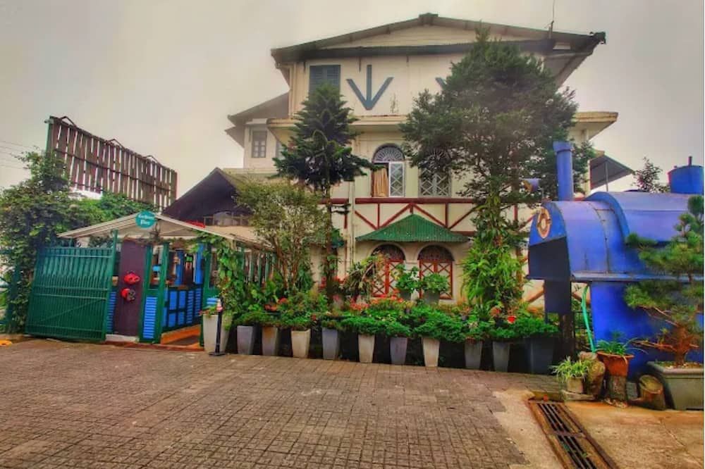 كوكران بلايس باي تيستا هوتلز