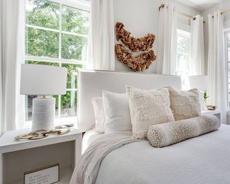 Village View- walkable to NC State & Cameron Village -Pet Friendly - Raleigh - Habitación