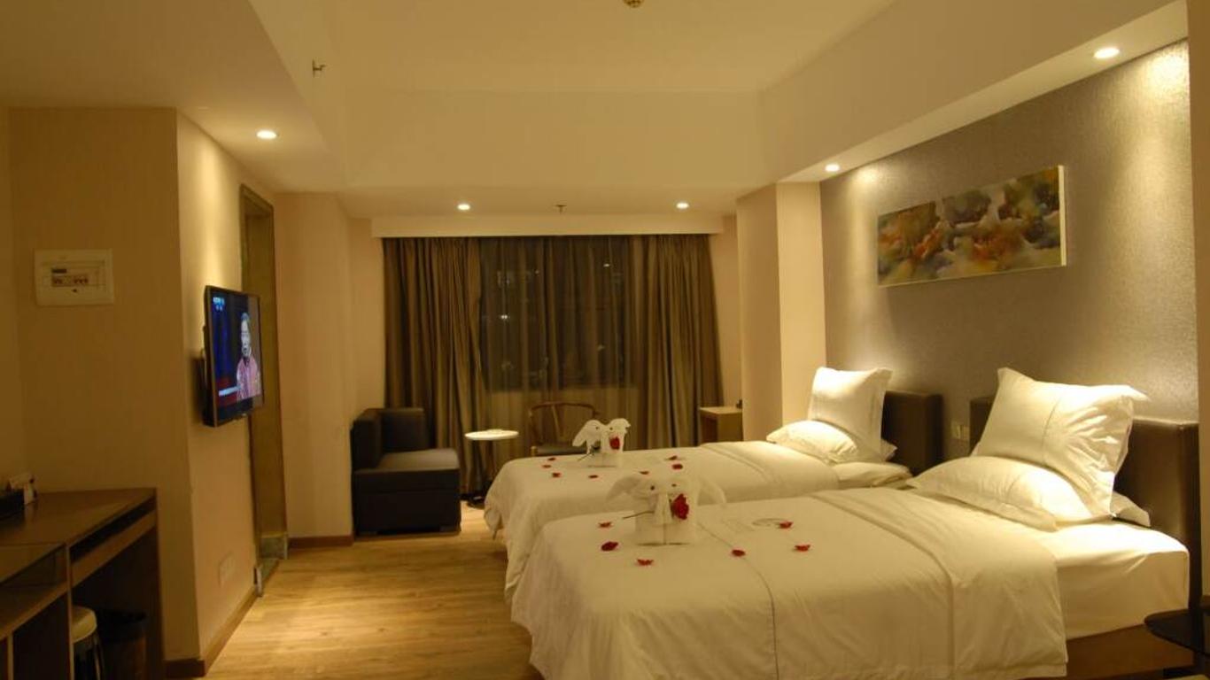 Insail Hotels (Guangyuanxincun Jingtai Pedestrian Street Guangzhou)