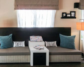 Sleep Inn & Suites Ft. Lauderdale International Airport - Dania Beach - Sala de estar