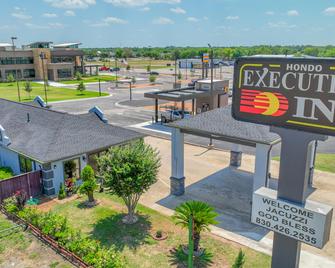 Executive Inn of Hondo - Hondo - Gebouw