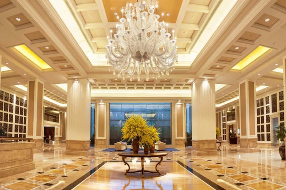 سي آند دي هوتل فوتشو